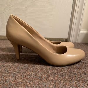 casual heel - comfy!